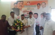 कामठी कृ.उ.बा.स. तर्फे अनाथालयात बालकांना फळे-बिस्किटांचे वाटप; संचालक हुकूमचंद आमधरे यांच्या वाढदिवसानिमित्त सामाजिक उपक्रम!